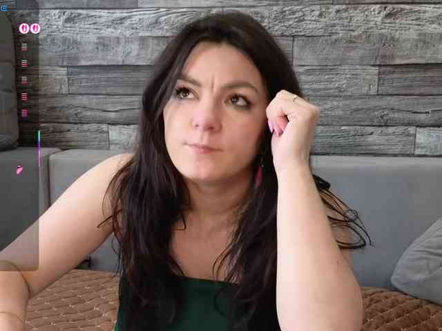 sosgirl1994's chat room