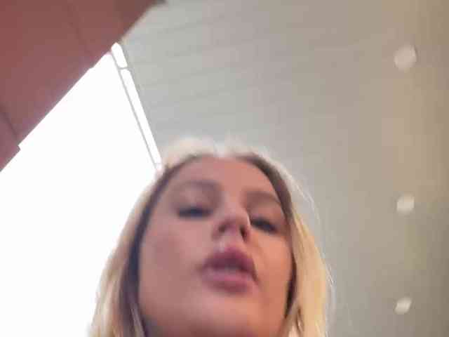 _Katrinka_'s chat room
