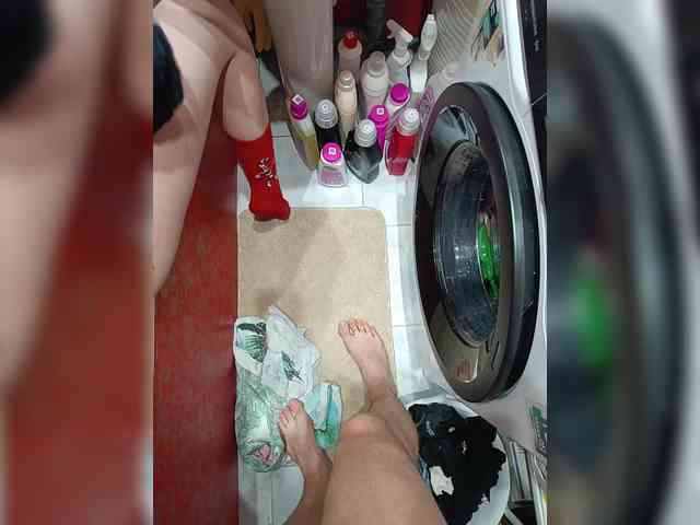 SexyCouple69's chat room