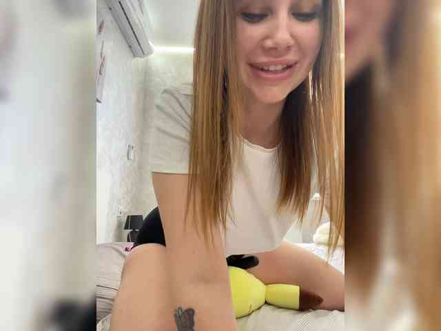 -LeiaProseccina-'s chat room