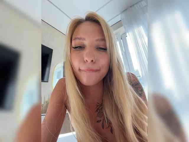 Cristi-Candy's chat room