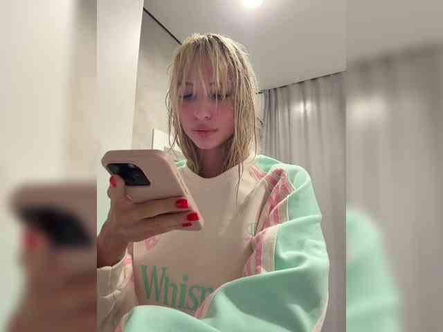 Cristi-Candy's chat room