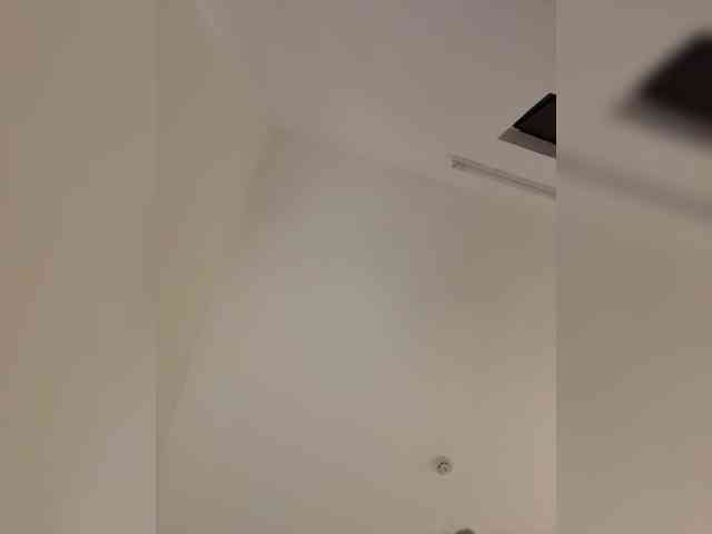 LittleDilara's chat room