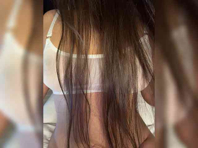 -Sara-'s chat room