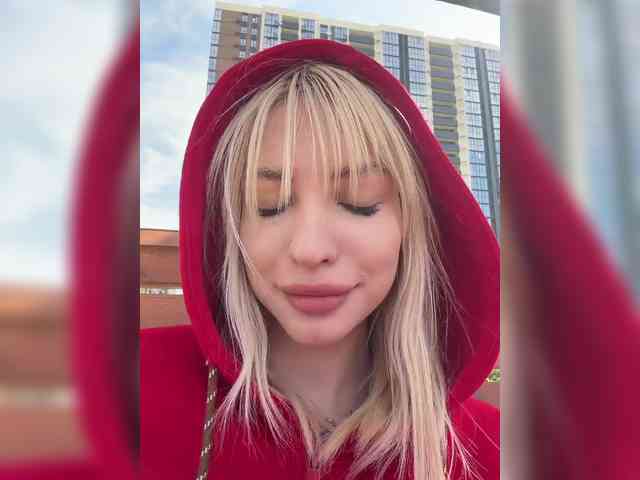 Cristi-Candy's chat room