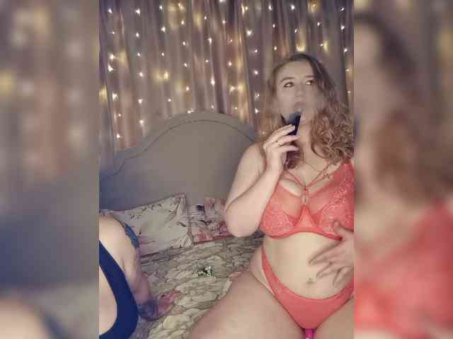 Her-Girl's chat room
