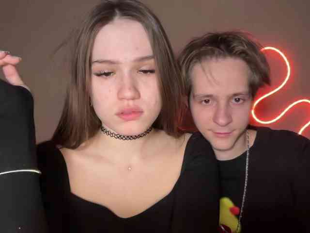 titsDestroy2008's chat room