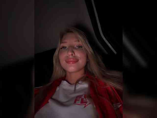 Cristi-Candy's chat room