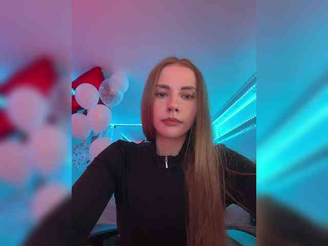 VikkiExtraCheese's chat room