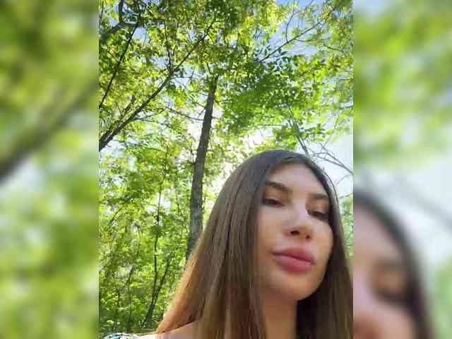 -EmilyBaby-'s chat room