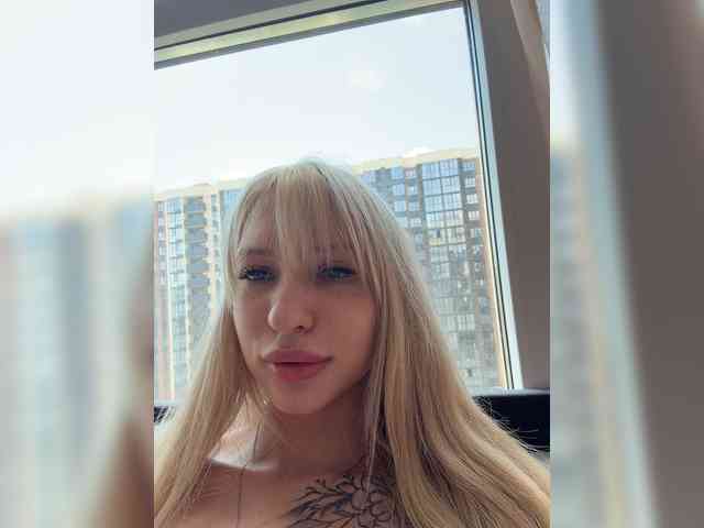 Cristi-Candy's chat room