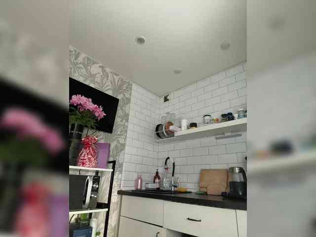 SweetyMia's chat room
