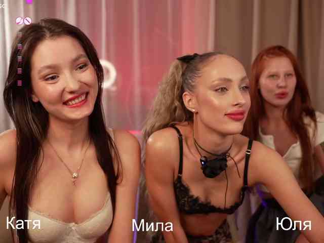 MilaLuxury's chat room
