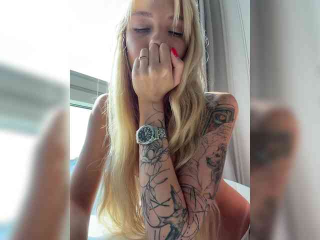 Cristi-Candy's chat room