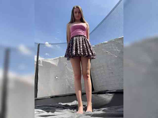 -_-_--------'s chat room