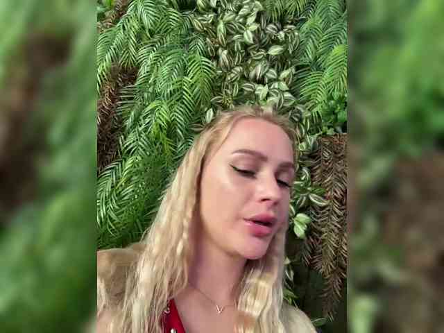 _Katrinka_'s chat room