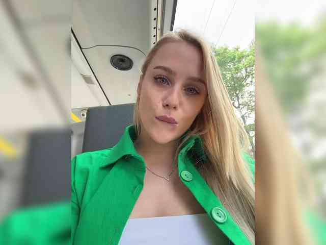 _Katrinka_'s chat room