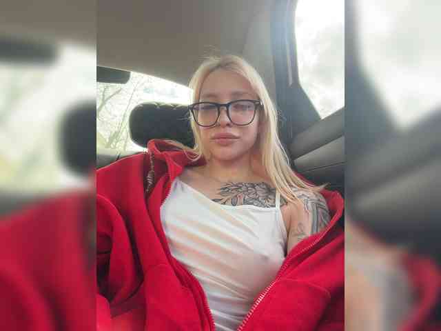 Cristi-Candy's chat room