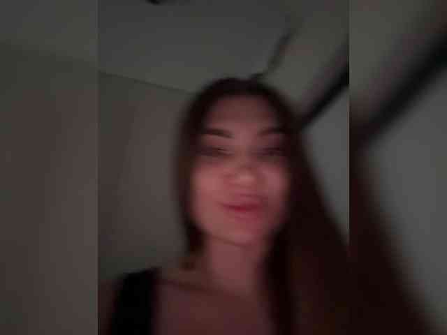 -EmilyBaby-'s chat room