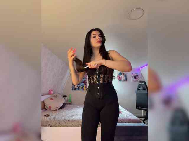 -MaybeBaby-'s chat room