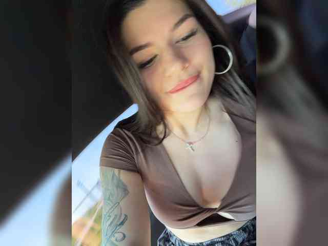 -MaybeBaby-'s chat room