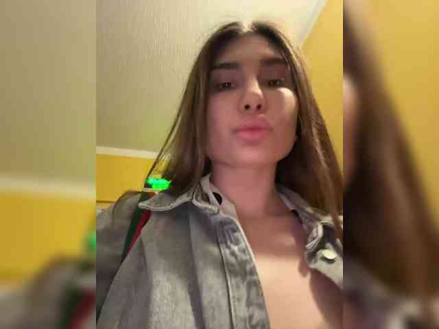 -EmilyBaby-'s chat room