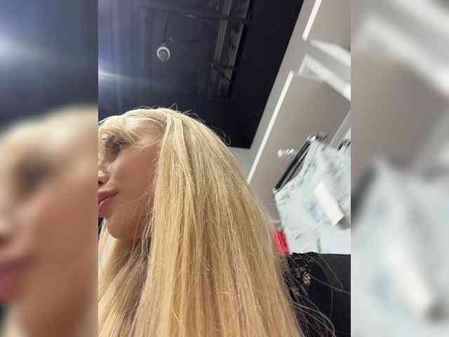 Cristi-Candy's chat room