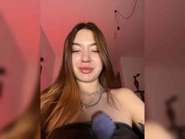 LINA69FEMDOM's chat room