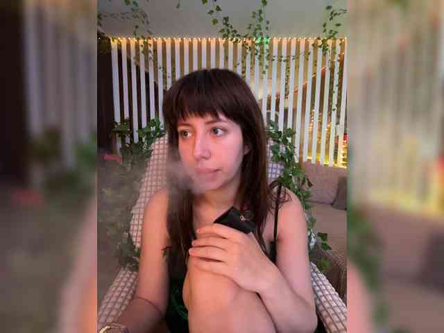 -Violetttttka-'s chat room