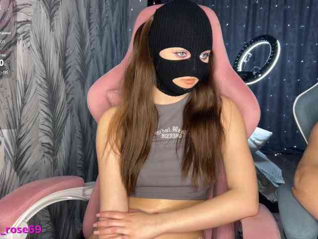 LallyRose's chat room