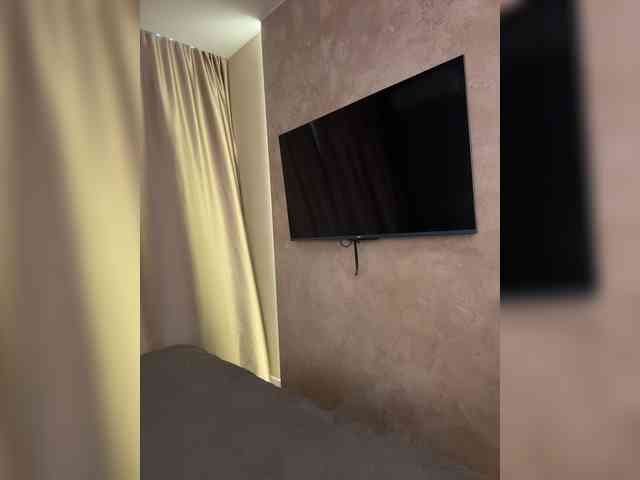 BonnieMur's chat room
