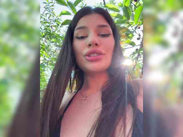 -MaybeBaby-'s chat room