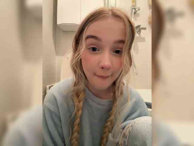 MimiMila's chat room