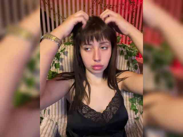 -Violetttttka-'s chat room