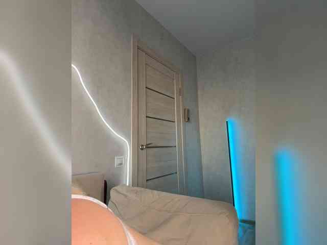 Mila-m's chat room