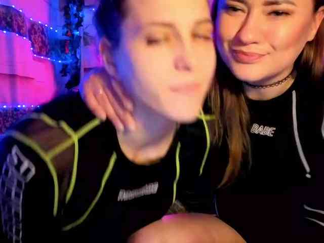2Laski2's chat room