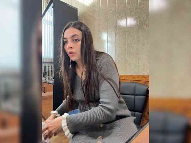 LustySass's chat room