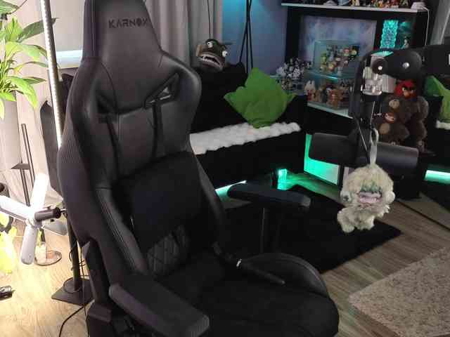 Kira_Li_Lime's chat room