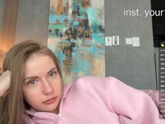 VikkiExtraCheese's chat room