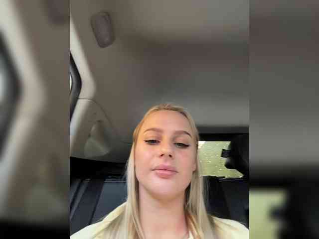 _Katrinka_'s chat room
