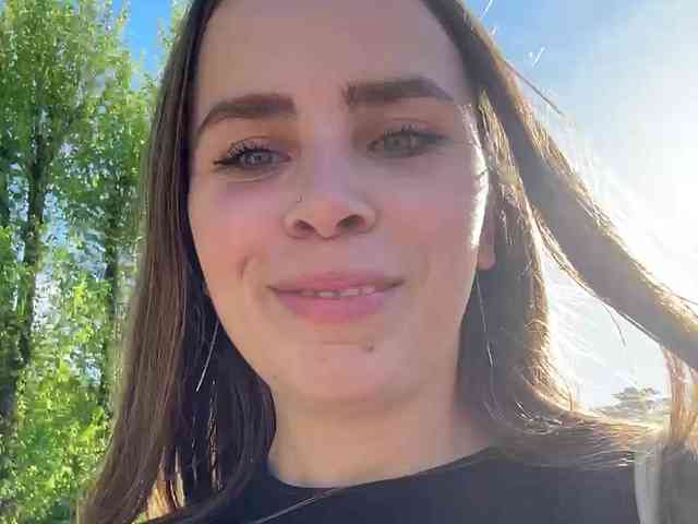 LolaSexxx's chat room