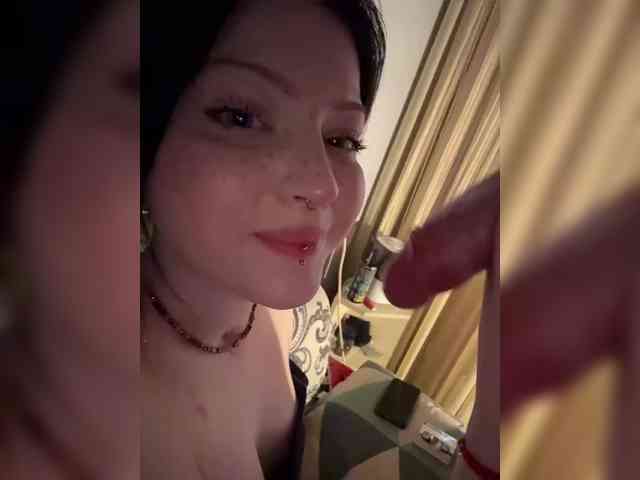 CherryBaby-1's chat room