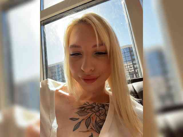 Cristi-Candy's chat room