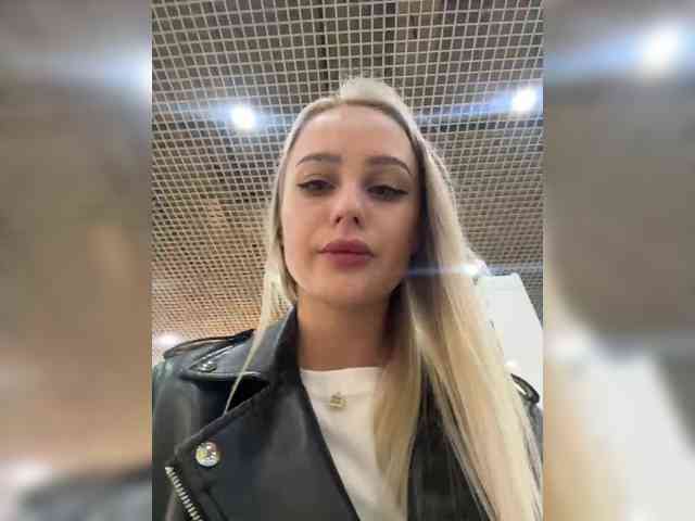 _Katrinka_'s chat room