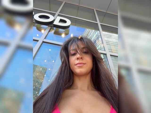 _Meggi_'s chat room