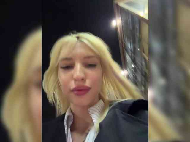Cristi-Candy's chat room