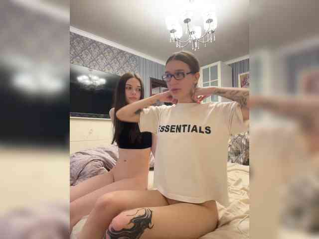 shyyyygirls's chat room