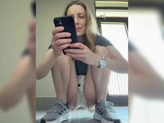 _I_123's chat room