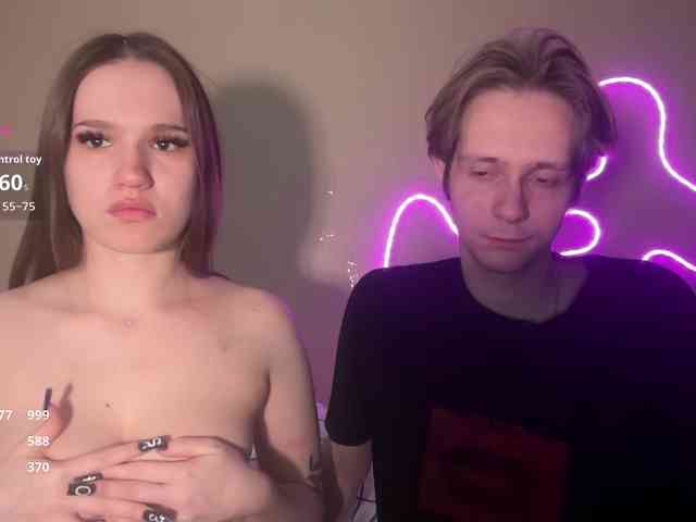 titsDestroy2007's chat room