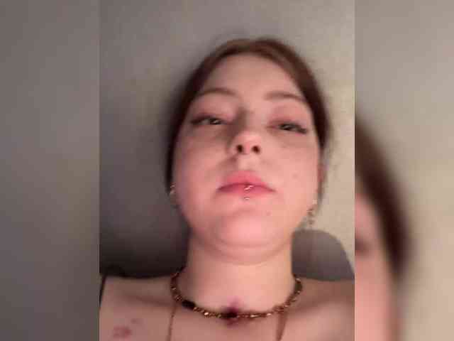 CherryBaby-1's chat room